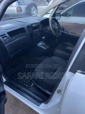Toyota Wish 2004 Silver