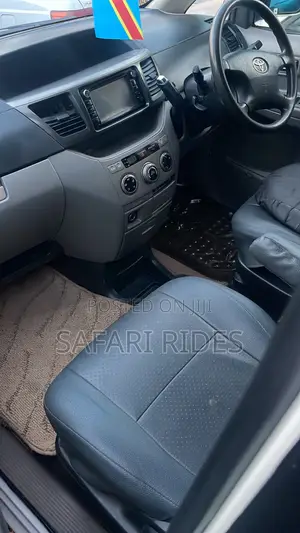 Toyota Noah 2005 White
