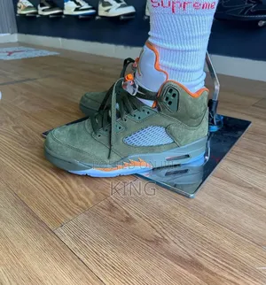 Nike Air Jordan 5 Retro Olive, Solar Orange