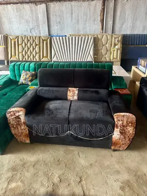 2 Seater in Black