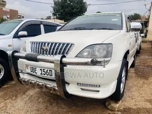 Toyota Harrier 2.2 16V 2002 White