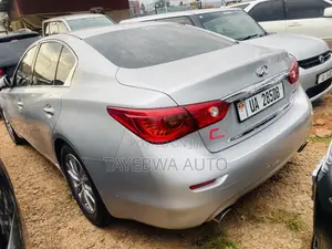Nissan Skyline 2012 Silver