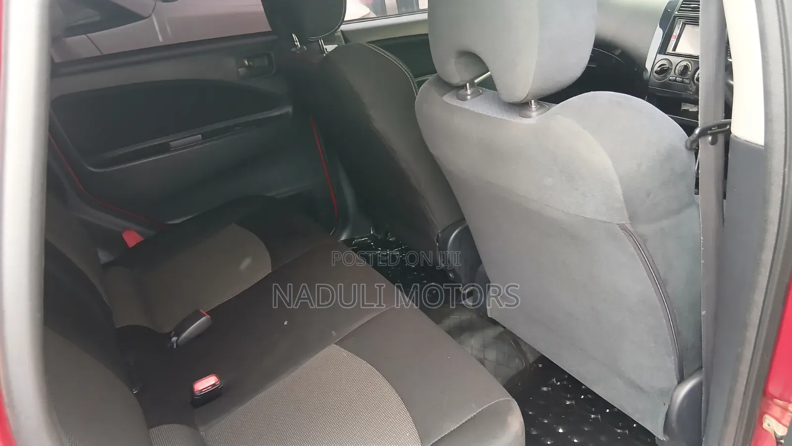 Mitsubishi Colt 2018 Red