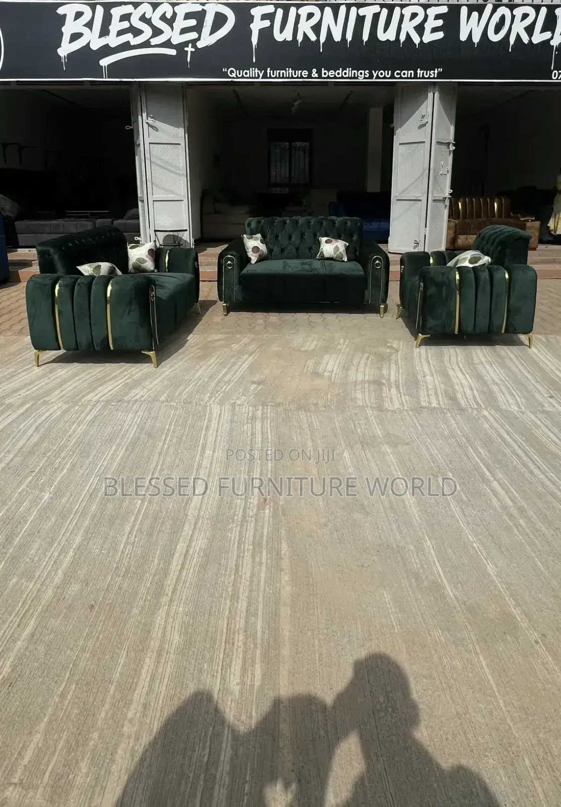 Original Chesta Sofa Set