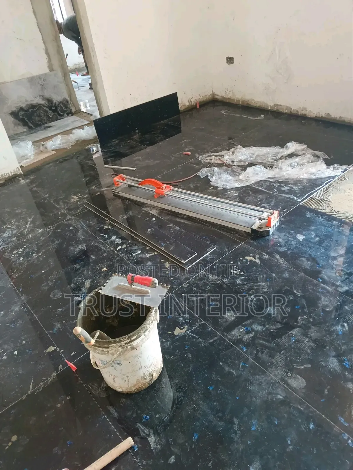 Tile Fixing Technicians 7905