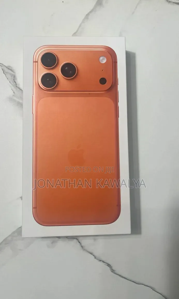 New Apple iPhone 17 Pro Max 256 GB Gold