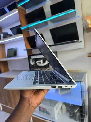New Laptop HP EliteBook 640 G10 8GB Intel Core i7 SSD 256GB