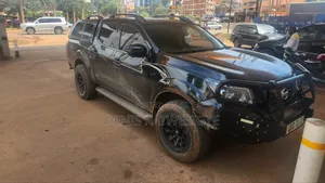 Nissan Navara 2018 Black