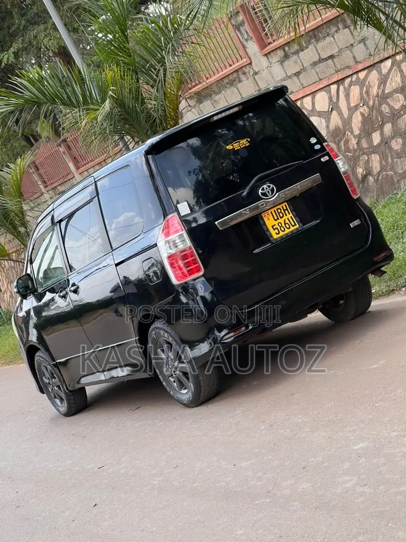 Toyota Noah 2009 Black