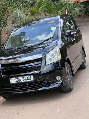 Toyota Noah 2009 Black