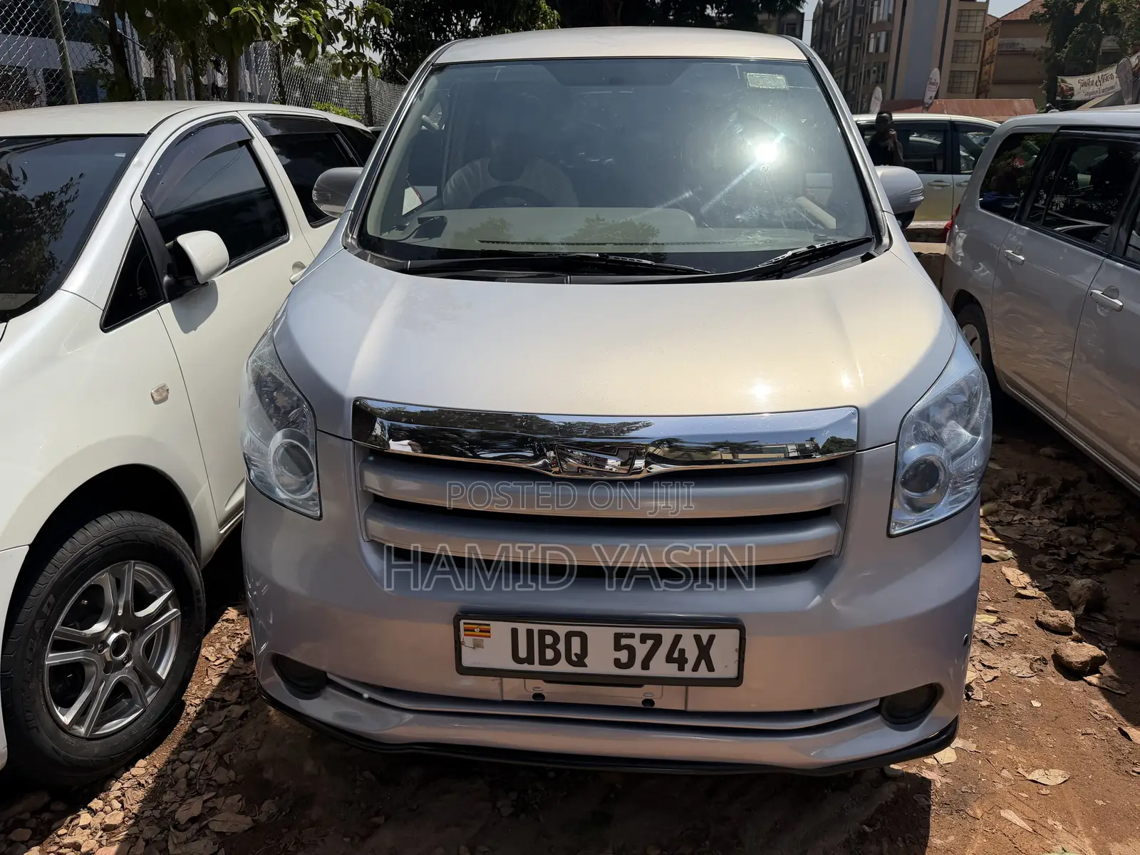 Toyota Noah 2009 Silver