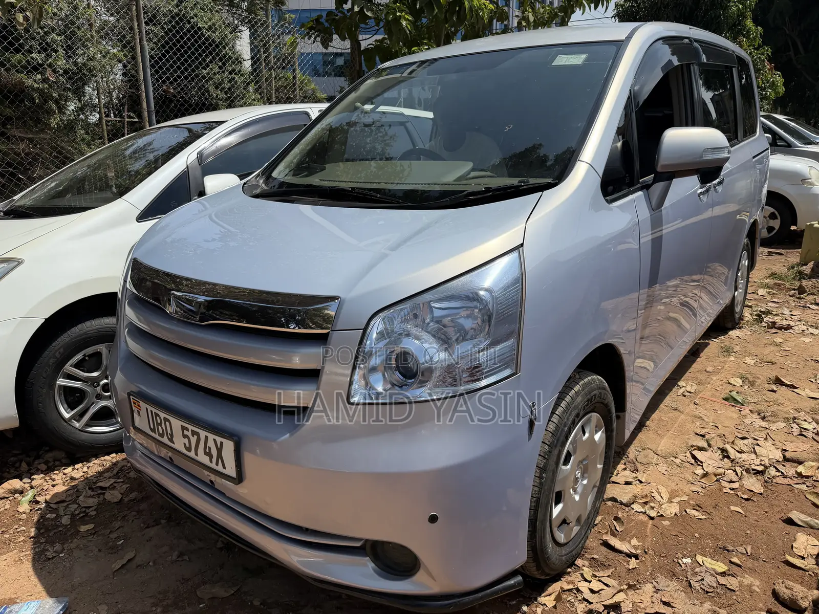 Toyota Noah 2009 Silver
