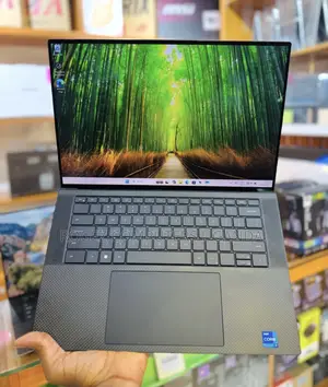 New Laptop Dell XPS 15 9510 16GB Intel Core i7 SSD 512GB