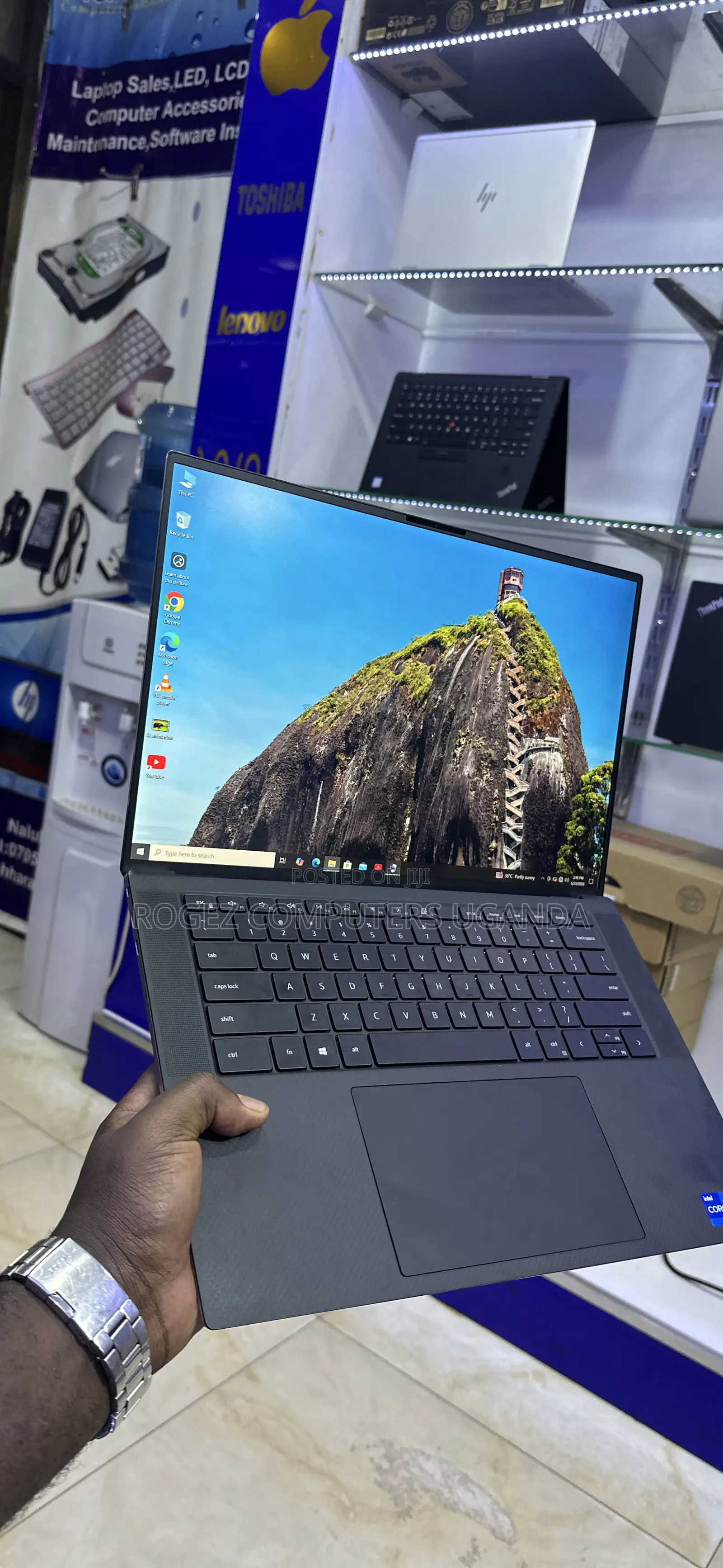 New Laptop Dell XPS 15 9510 16GB Intel Core i7 SSD 512GB