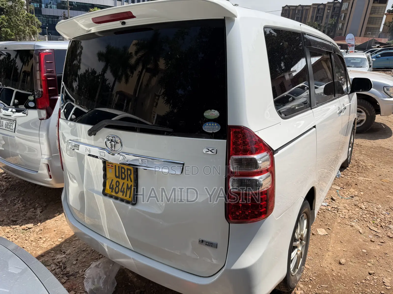 Toyota Noah 2011 White