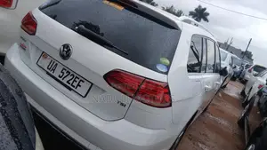 Volkswagen Golf GTI 2017 White