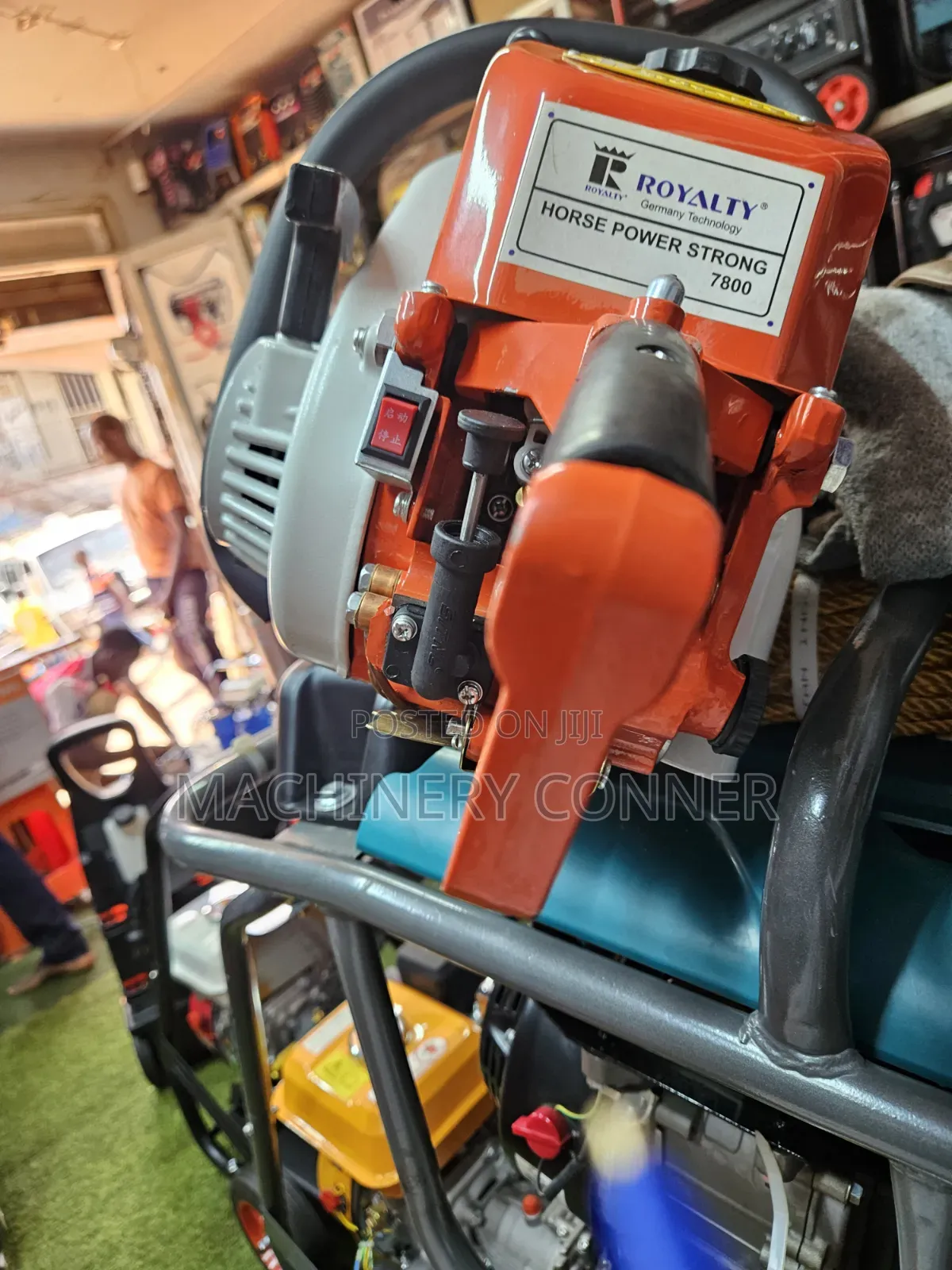 Royality Chain Saw