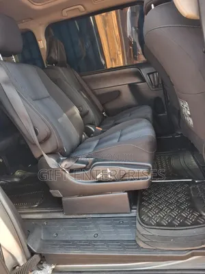 Toyota Noah 2016 Silver