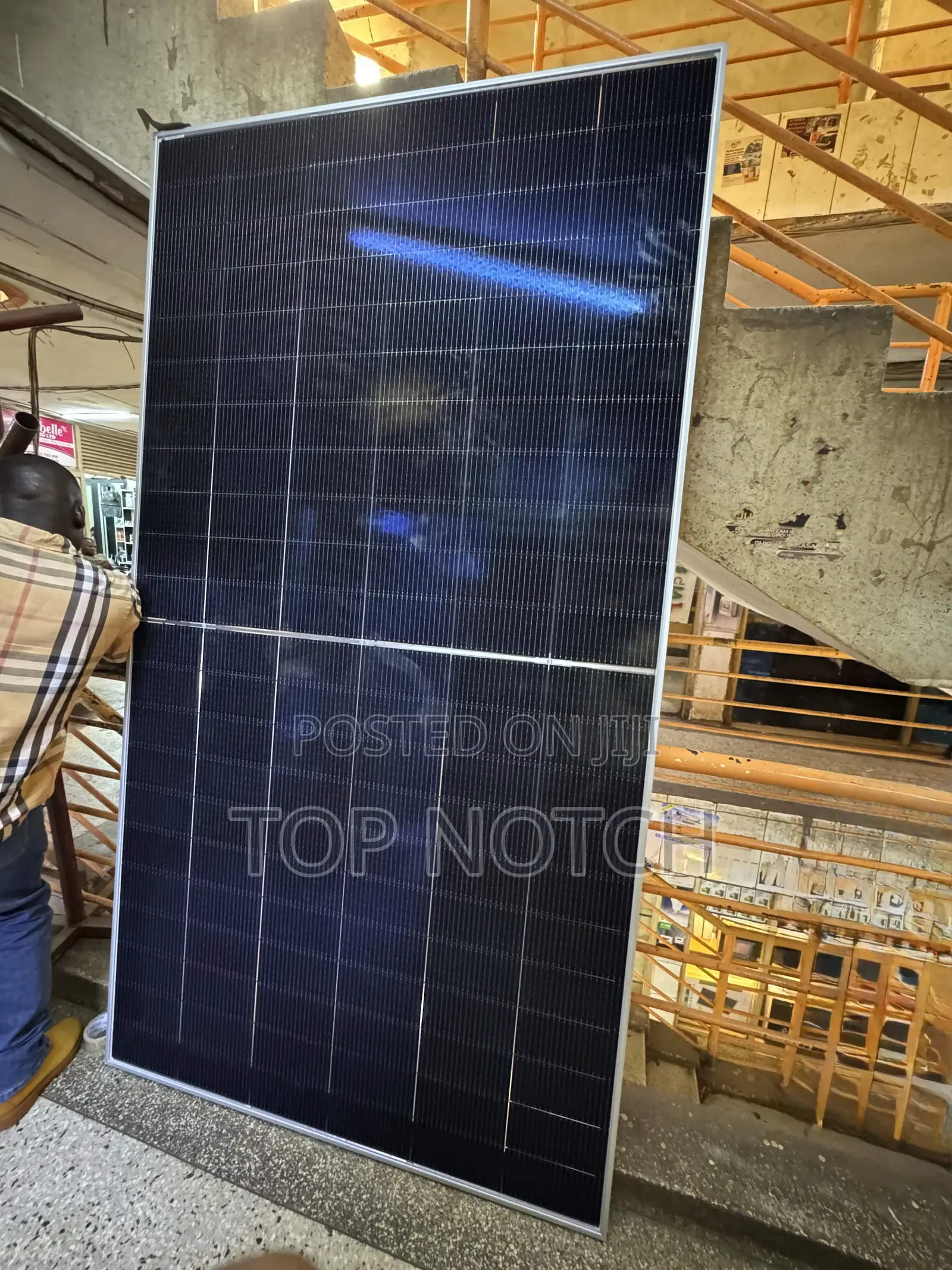 710w Solar Panel