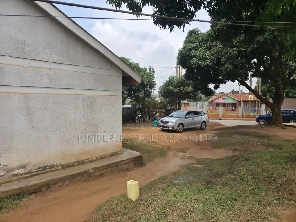 Commercial Plot For Sale – Seguku Katale