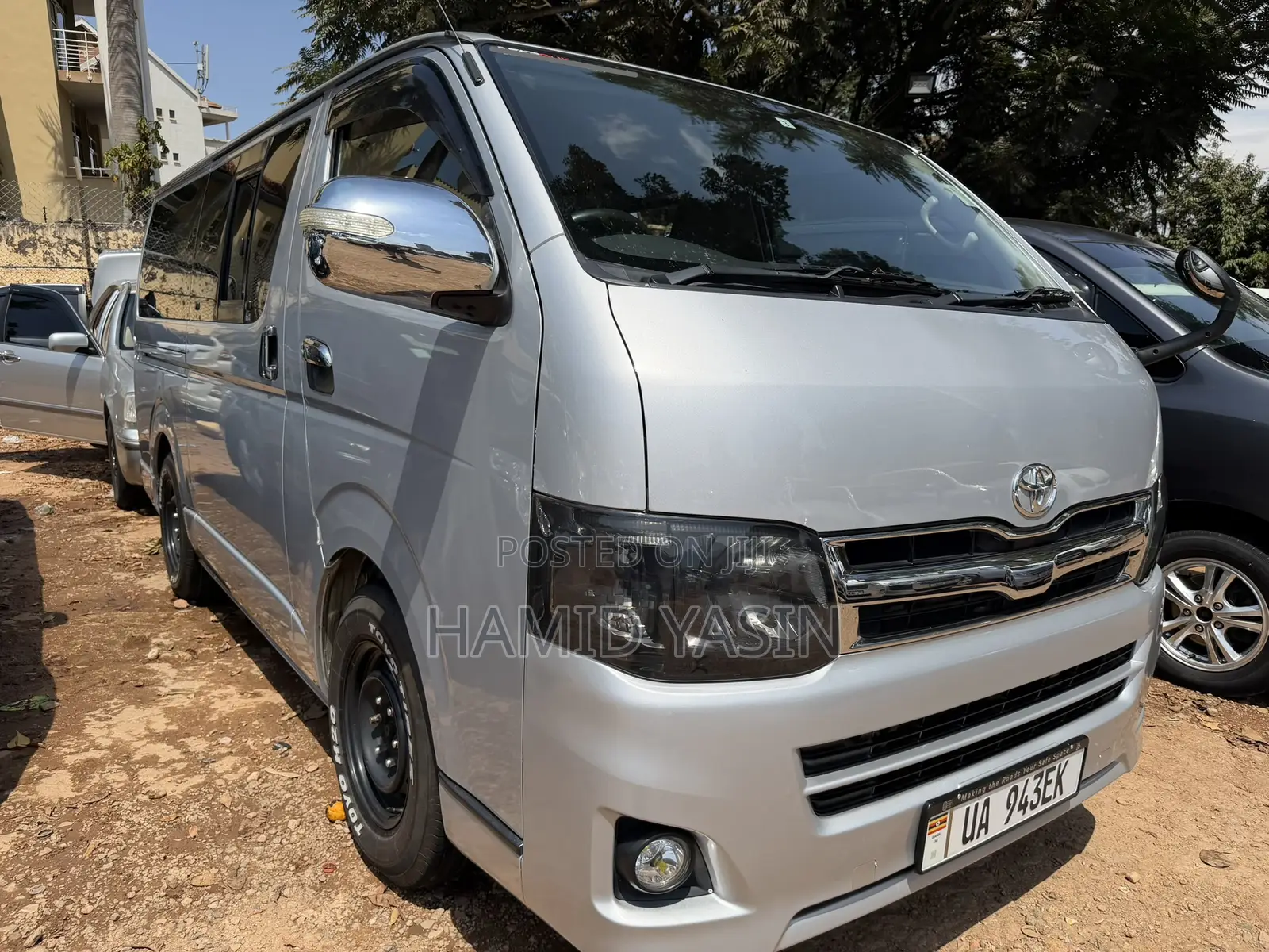 Toyota HiAce 2014 Silver