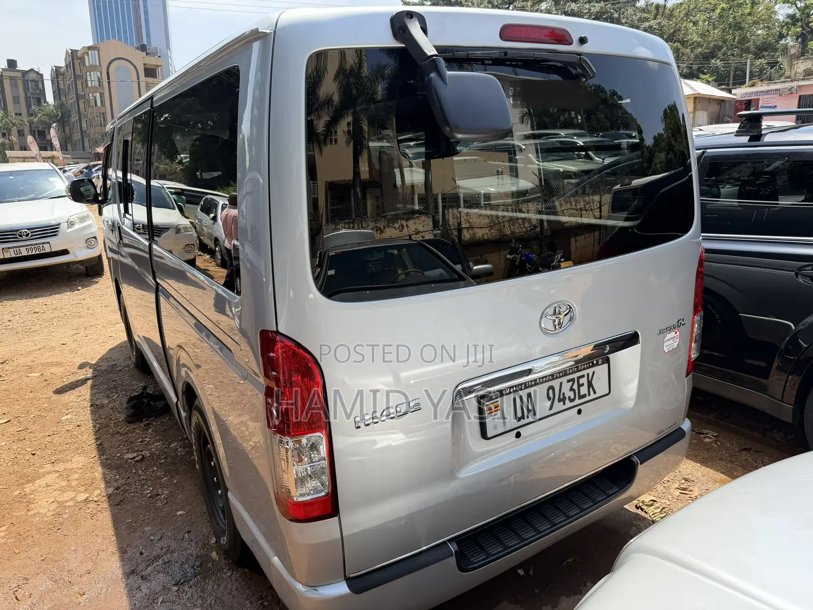 Toyota HiAce 2014 Silver
