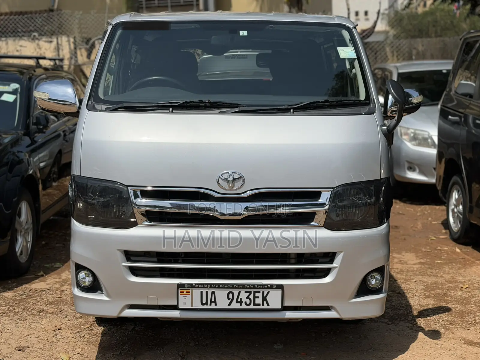 Toyota HiAce 2014 Silver