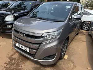 Toyota Noah 2017 Gray