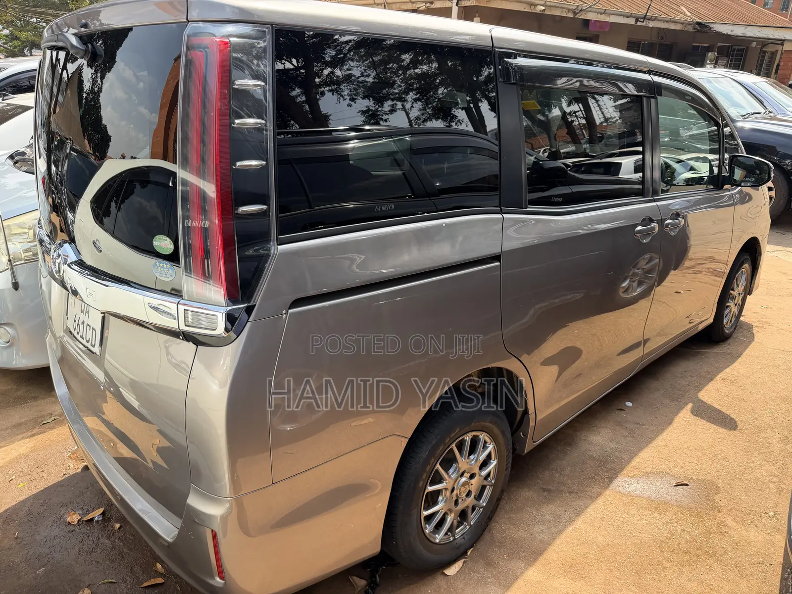 Toyota Noah 2017 Gray