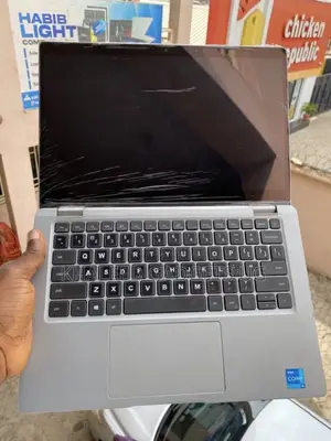 Laptop Dell Latitude 5320 16GB Intel Core i5 SSD 512GB