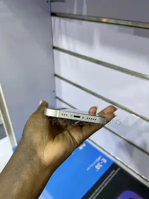 Apple iPhone 13 256 GB White