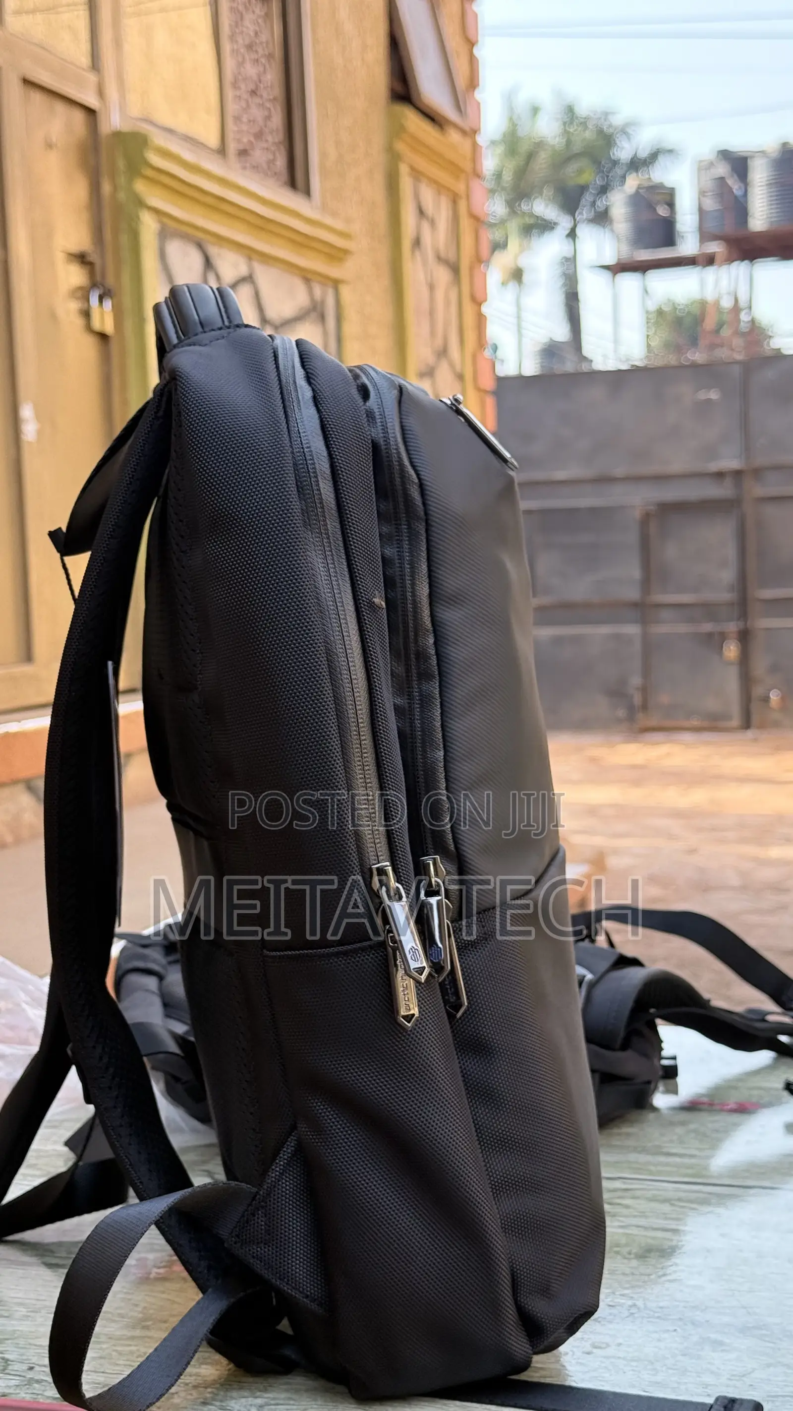Arctic Hunter 16 Inch Slim Laptop Backpack