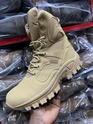 High-Top Leather Outdoor Desert Boots – Khaki