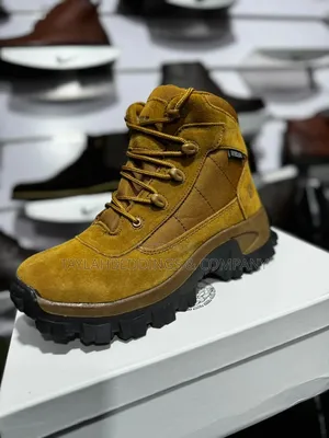 Cat Youth Mt. Maddsen Catdry Waterproof Hiking Boot