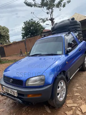 Toyota RAV4 Base FWD 1999 Black