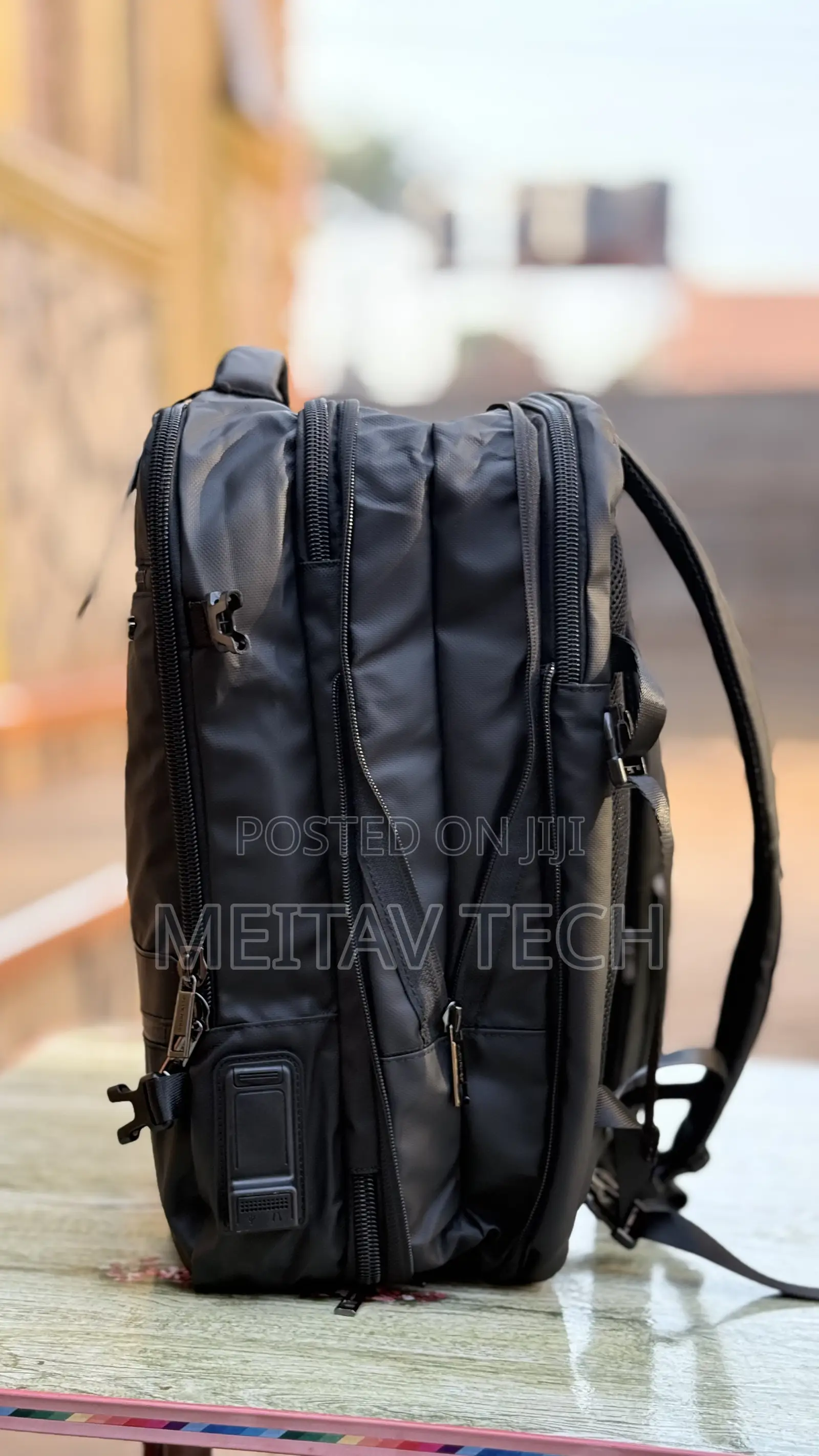 Arctic Hunter Expandable Travel Backpack