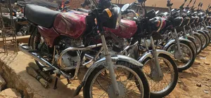 Bajaj Boxer 2024 Red