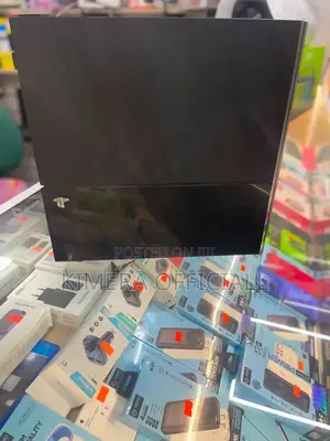 Ps4 With 12 Games + 2pads: Better Than a Rolex With Extra Eggs.
