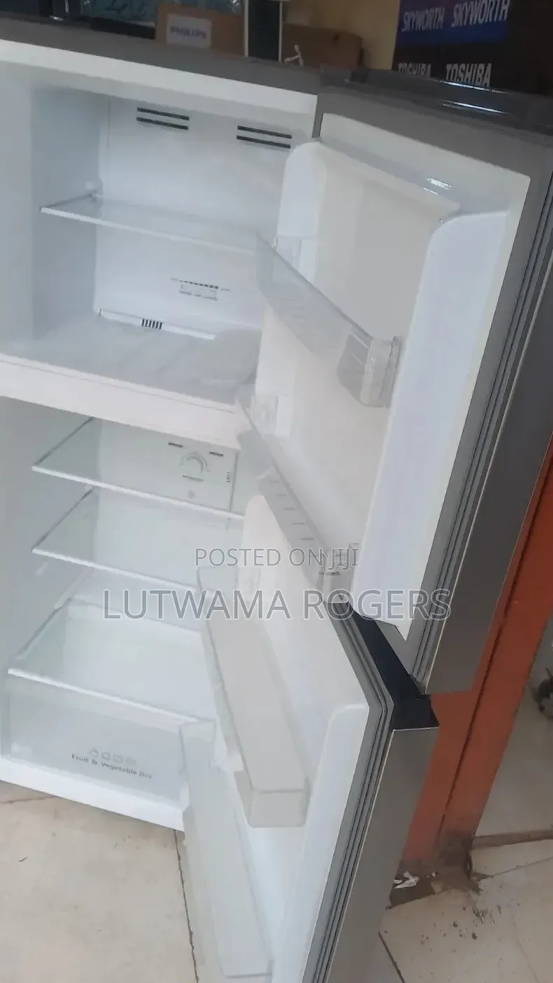 Hisense Fridge 266ltrs