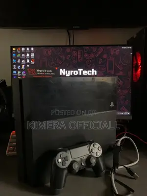 Ps4 With 12 Games + 2pads: No Need for a Side Chic This Weekend.
