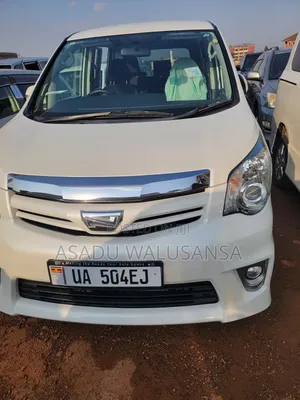 Toyota Noah 2012 White