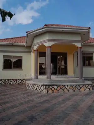 4bdrm House in Nangabo for sale
