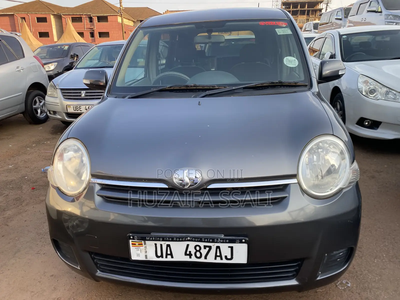 Toyota Sienta 2012 Black