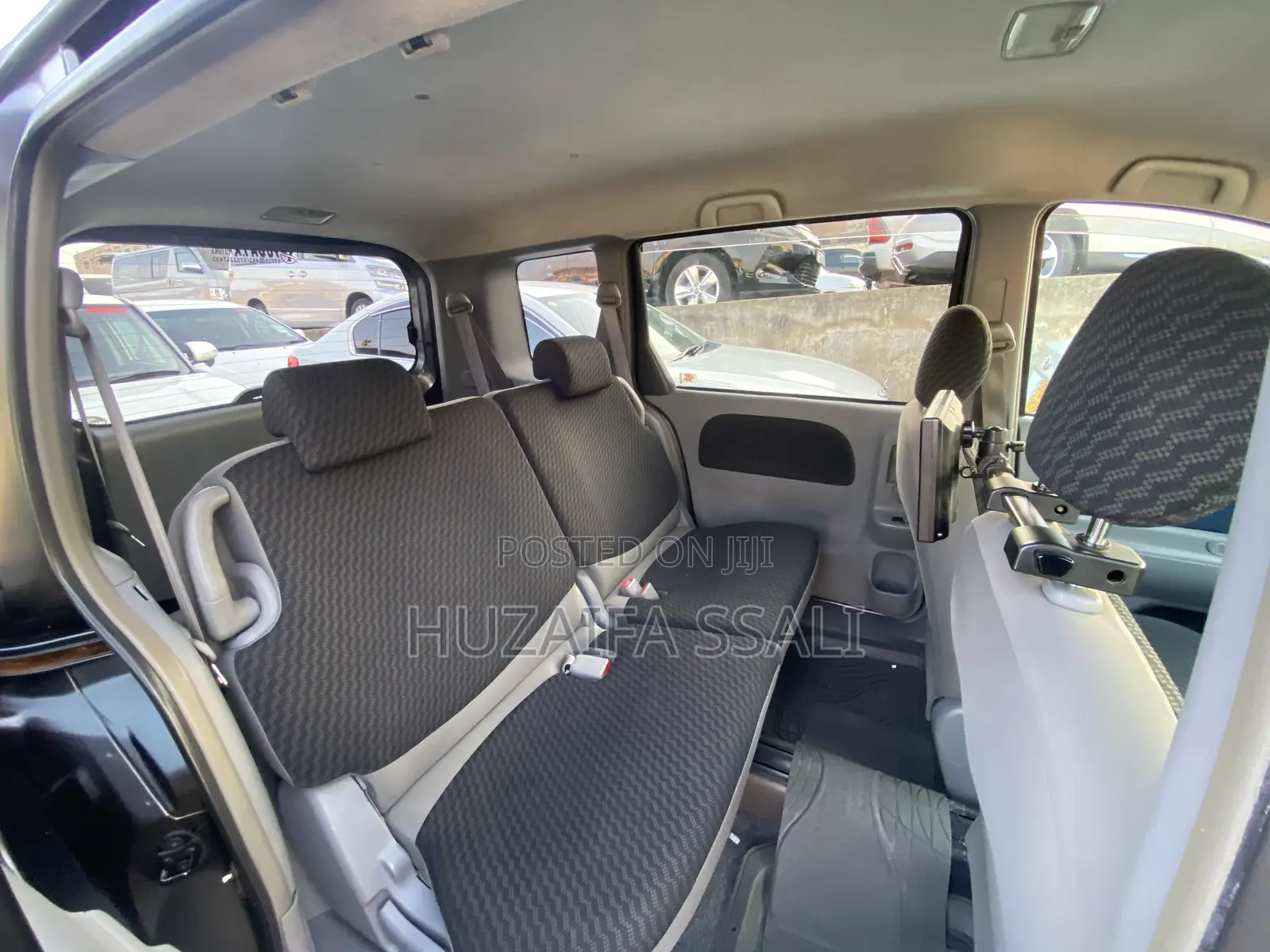 Toyota Sienta 2012 Black