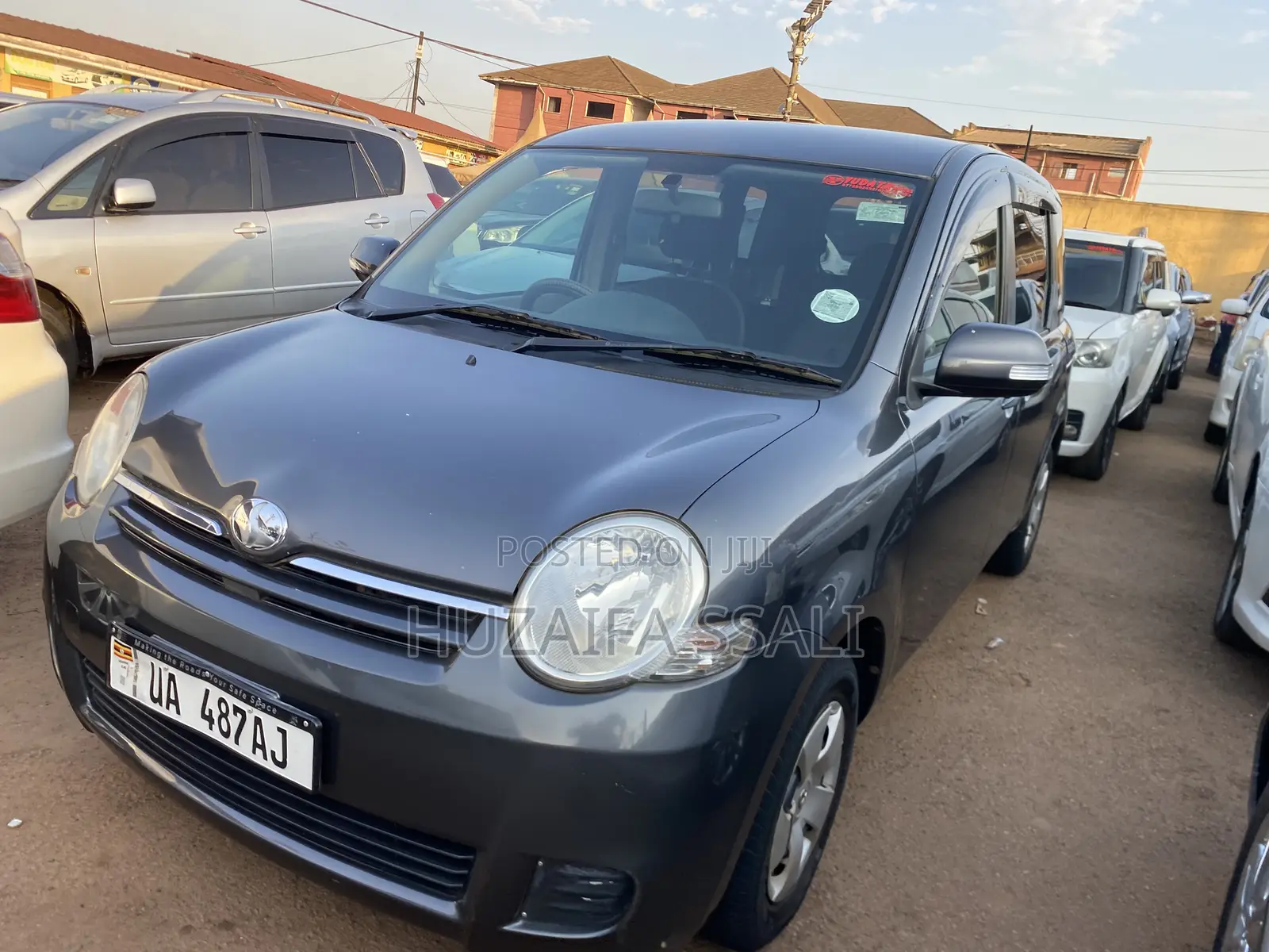 Toyota Sienta 2012 Black