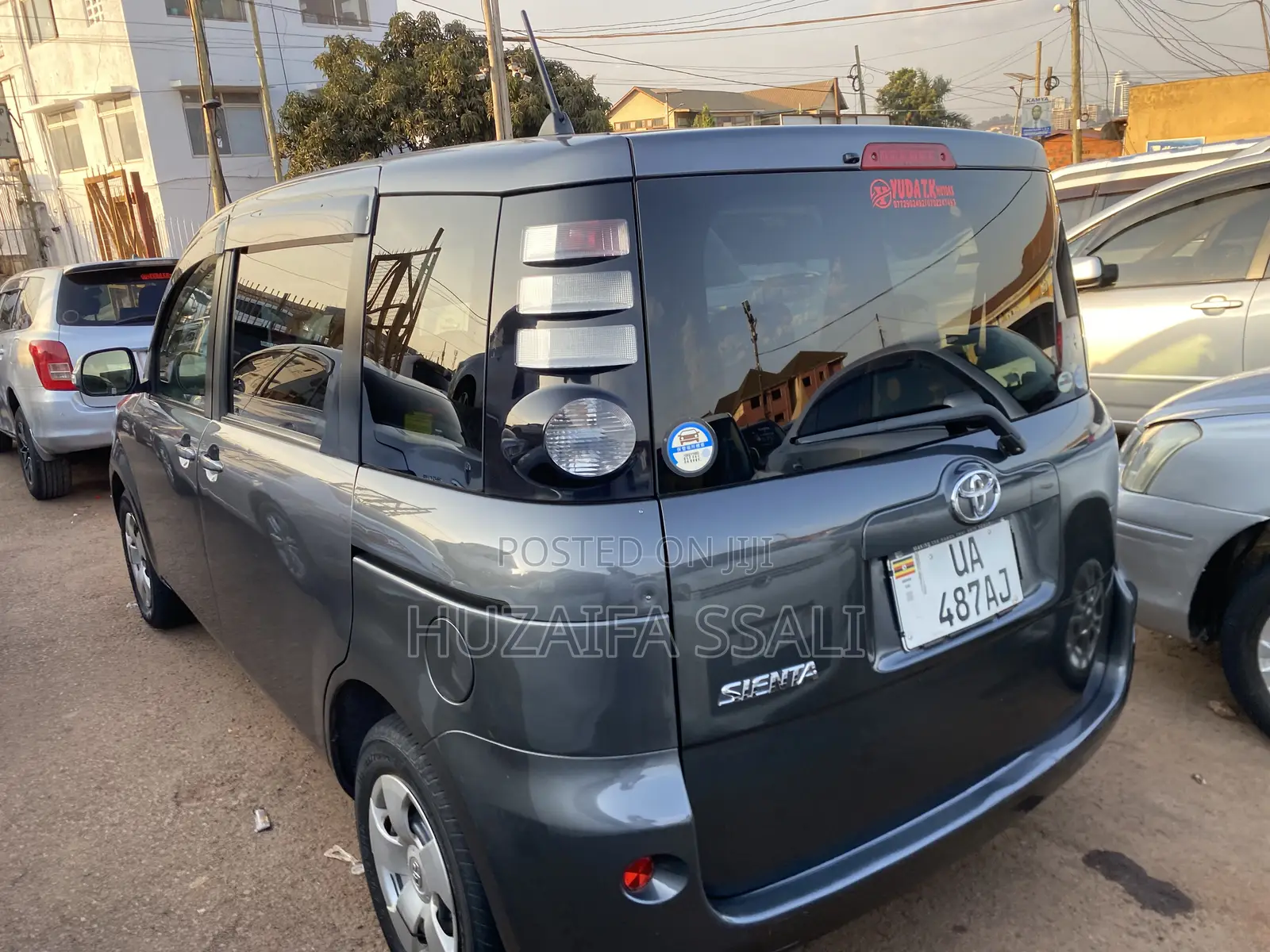 Toyota Sienta 2012 Black