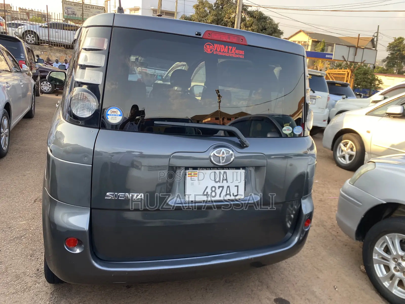 Toyota Sienta 2012 Black
