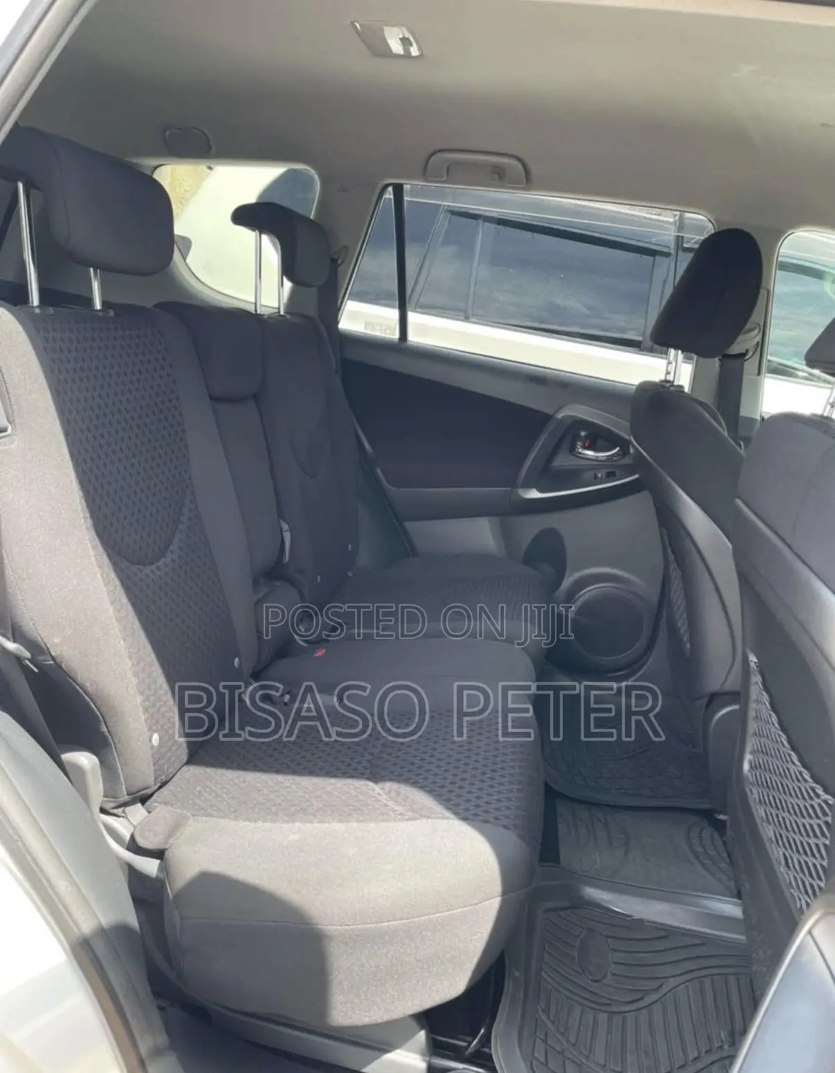 Toyota Vanguard 2011 White
