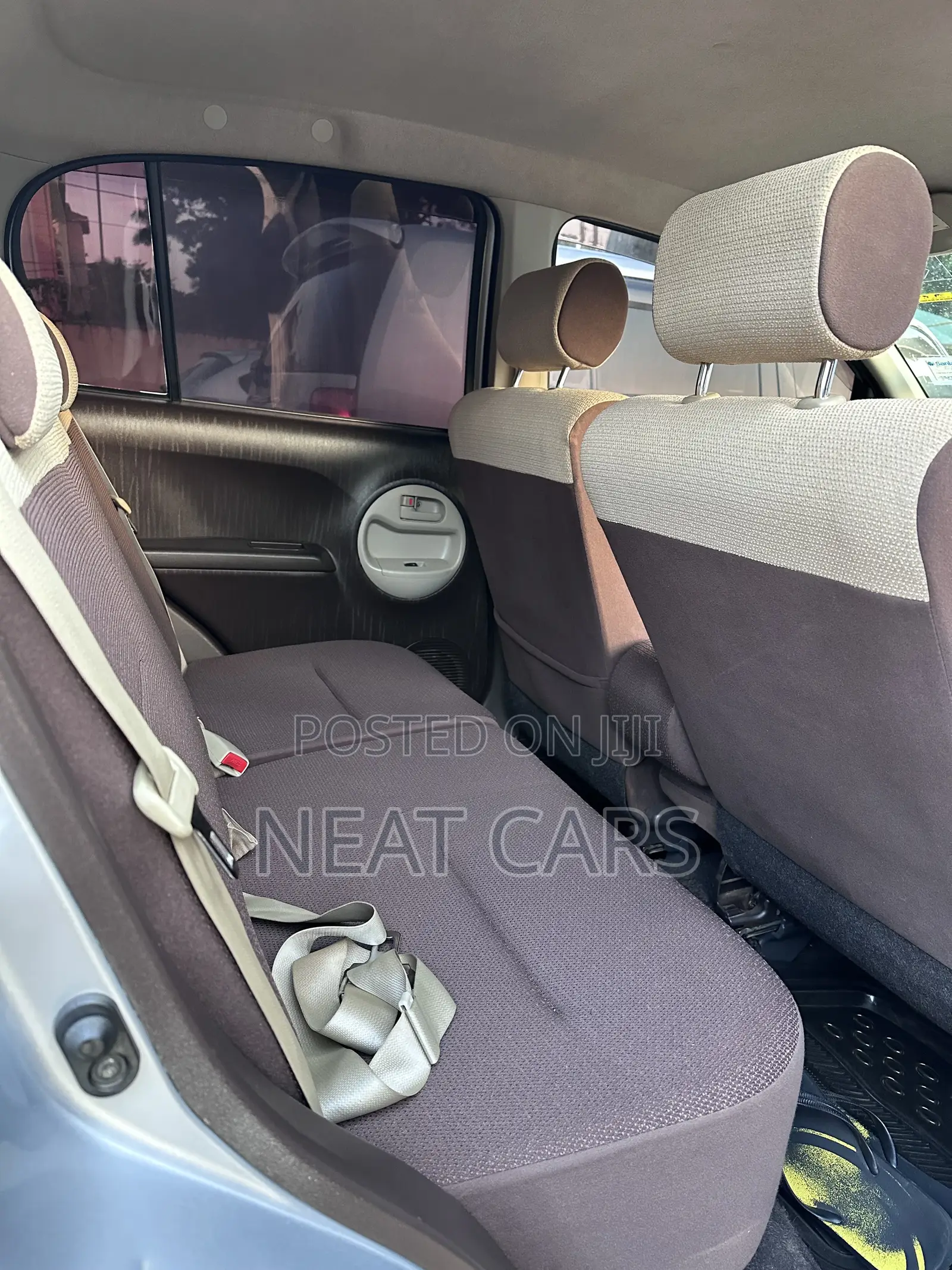 Toyota Passo 2011 Silver
