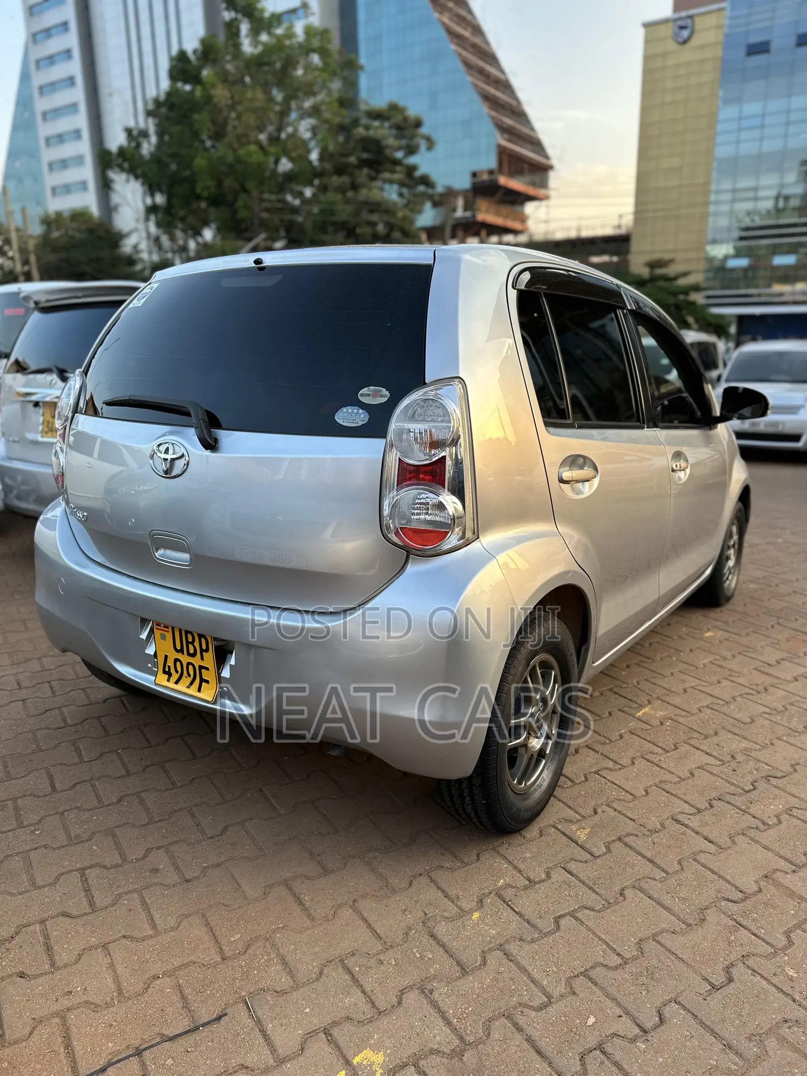 Toyota Passo 2011 Silver